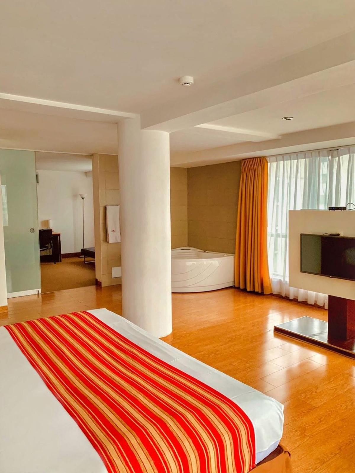 Allpa Hotel & Suites Lima Eksteriør billede